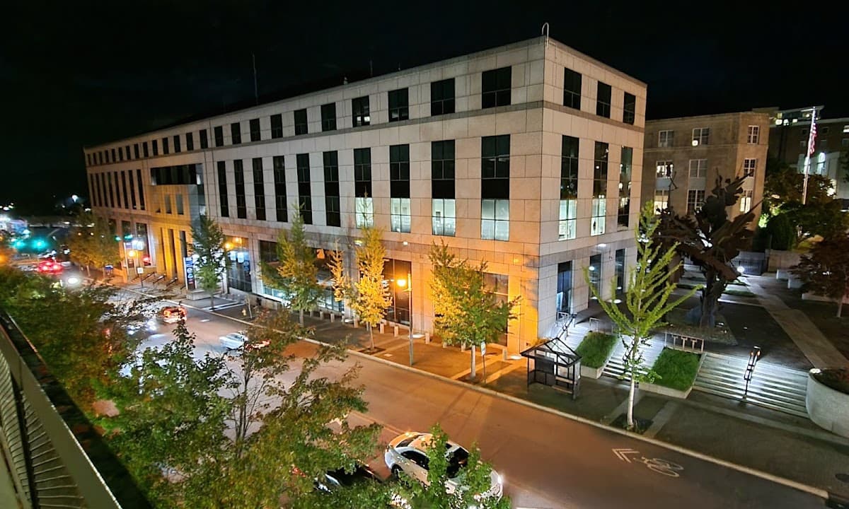Downtown Inn & Suites
