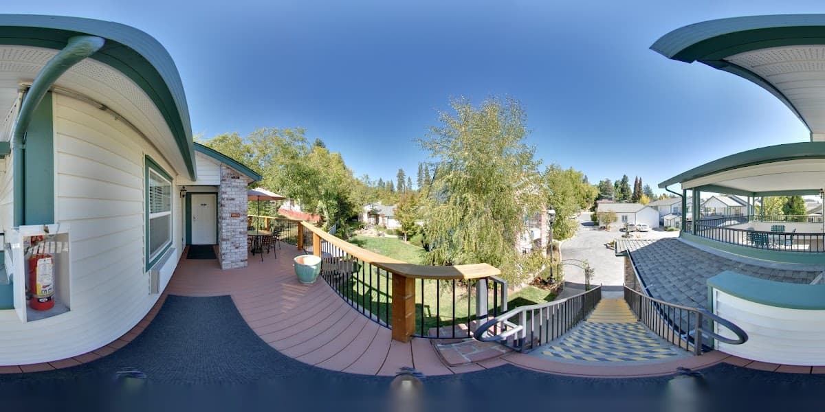 Grass Valley Courtyard Suites