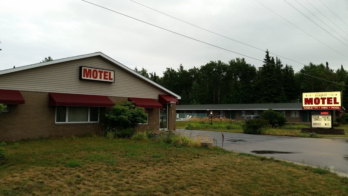 Capri Motel - Mackinaw City