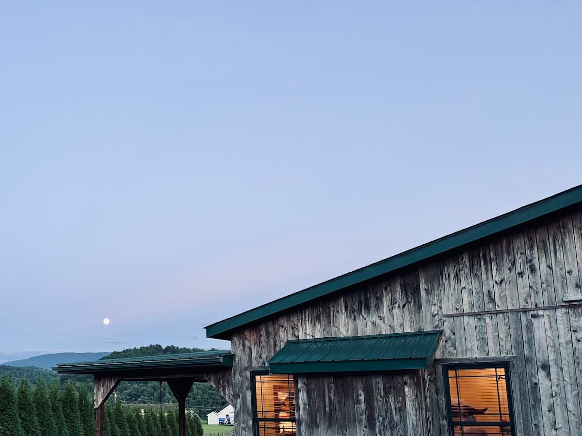 Eagle Crest Lodge