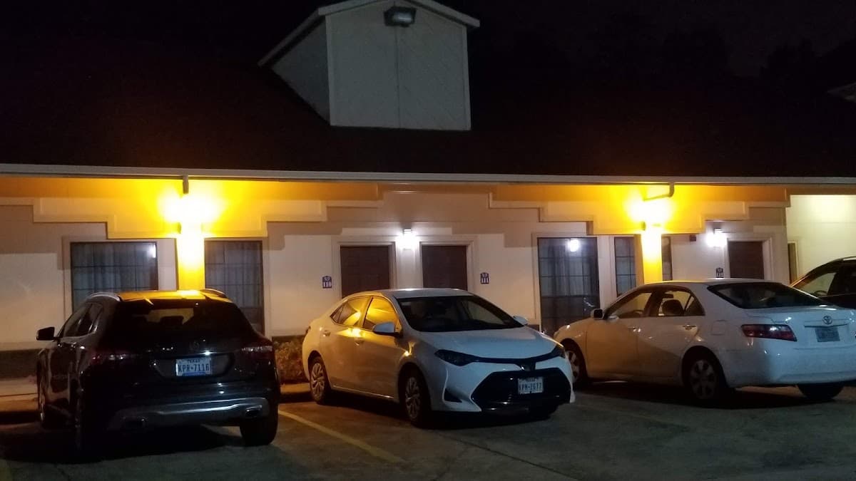 Regency Inn & Suites