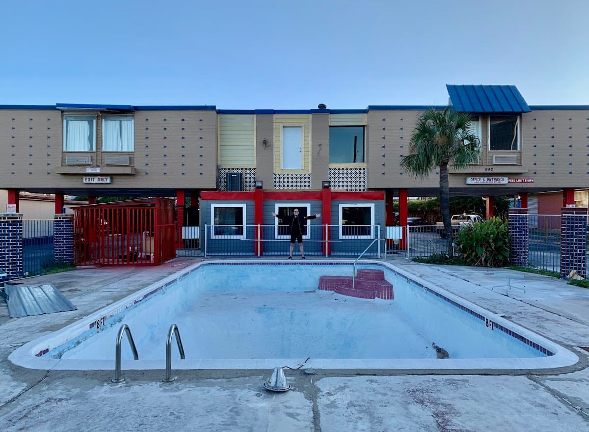 TownHouse Inn