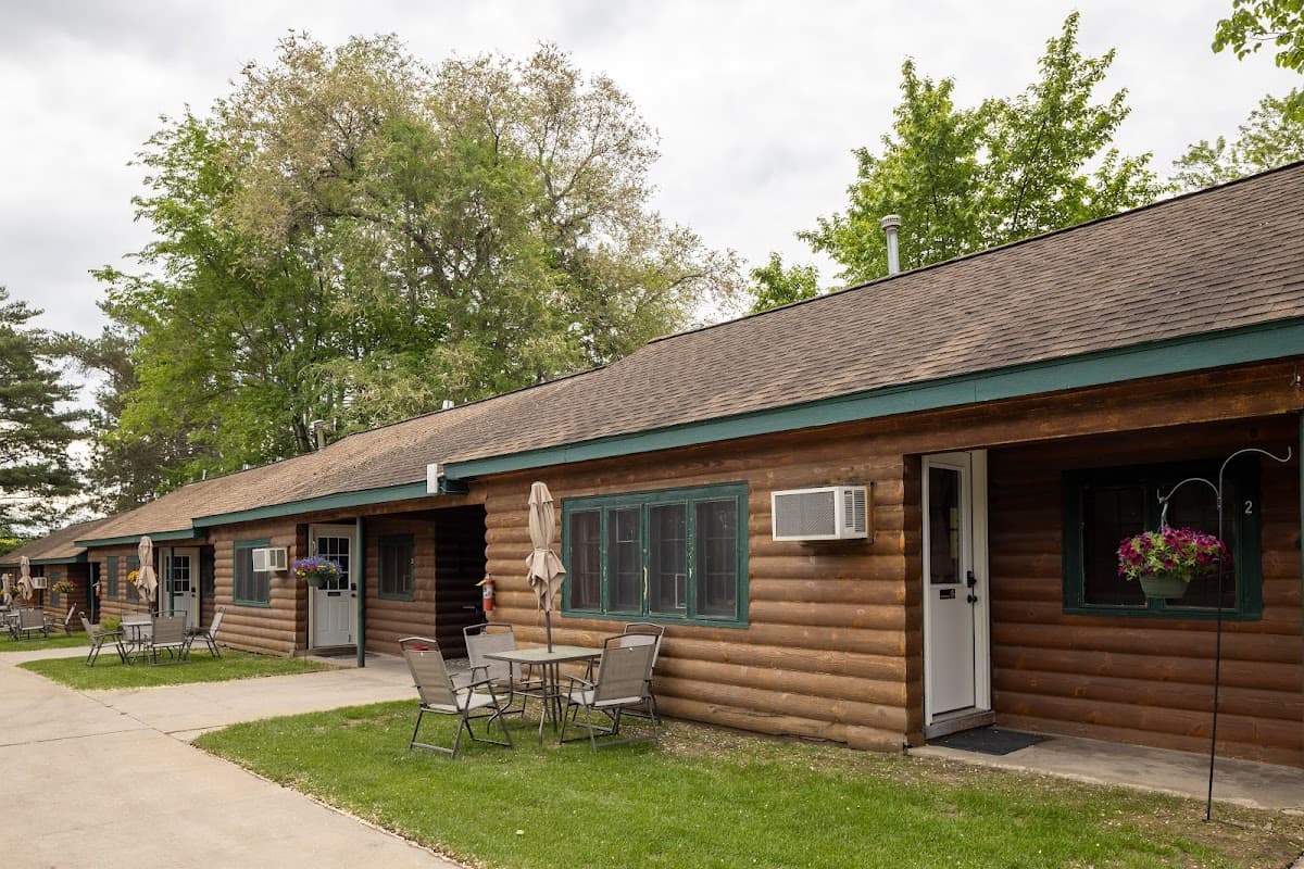 Riverside Point Resort Motel