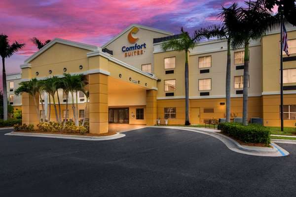Comfort Suites Vero Beach I-95