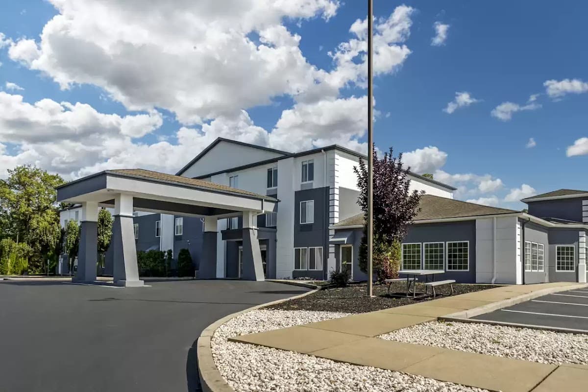 Comfort Inn & Suites Harrisburg-Hershey North