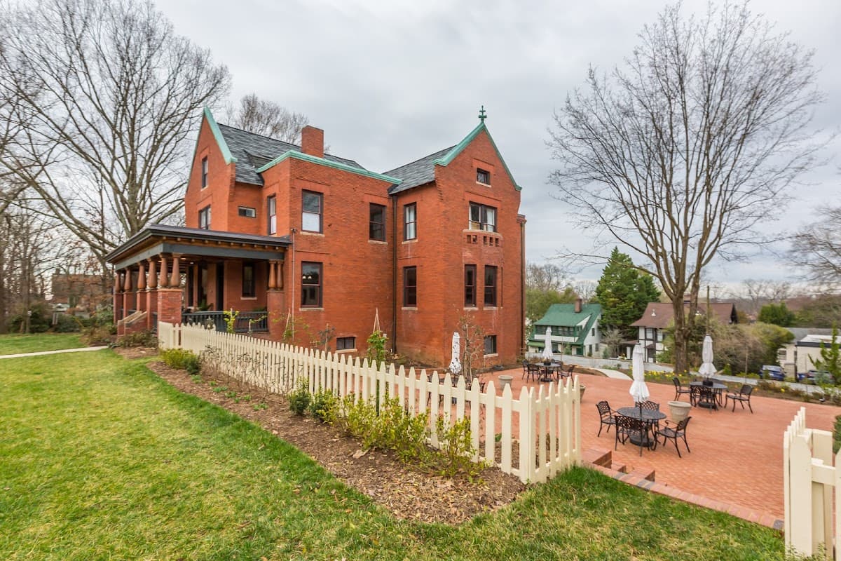 Summit Street Inns | Winston-Salem Historic Inns