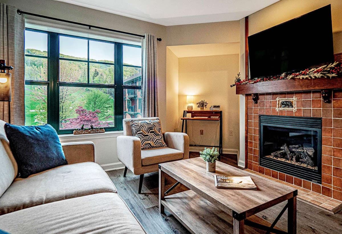 Cozy condo 1 BDR, 1 LR ,1 BTH, 1 KITCHENETTE sleep 4 Mountain view #234
