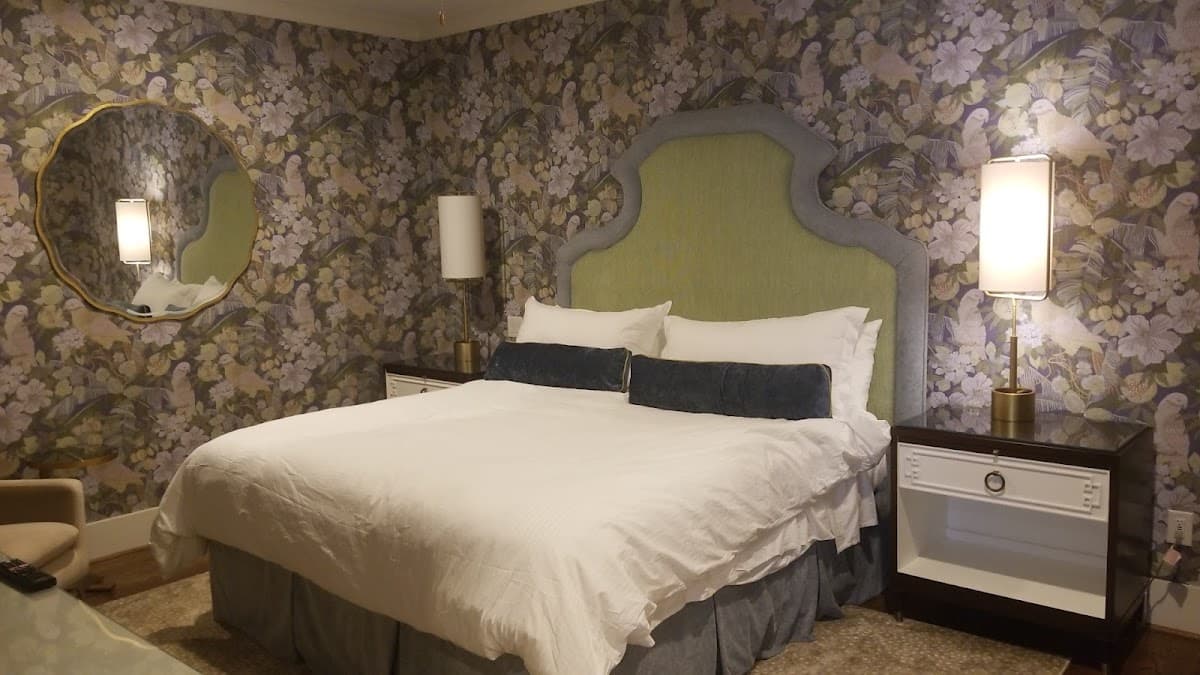 419 Hayne Luxury Suites