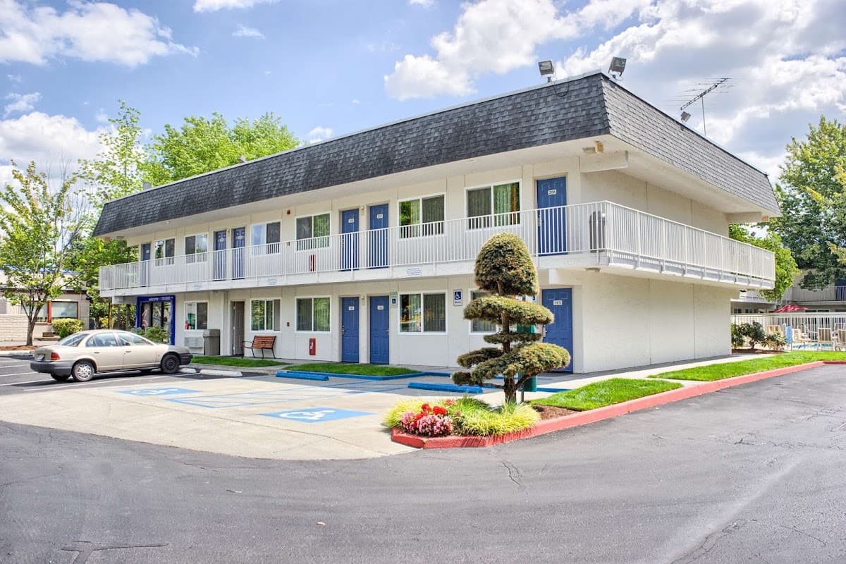 Motel 6 Issaquah, WA - Seattle - East