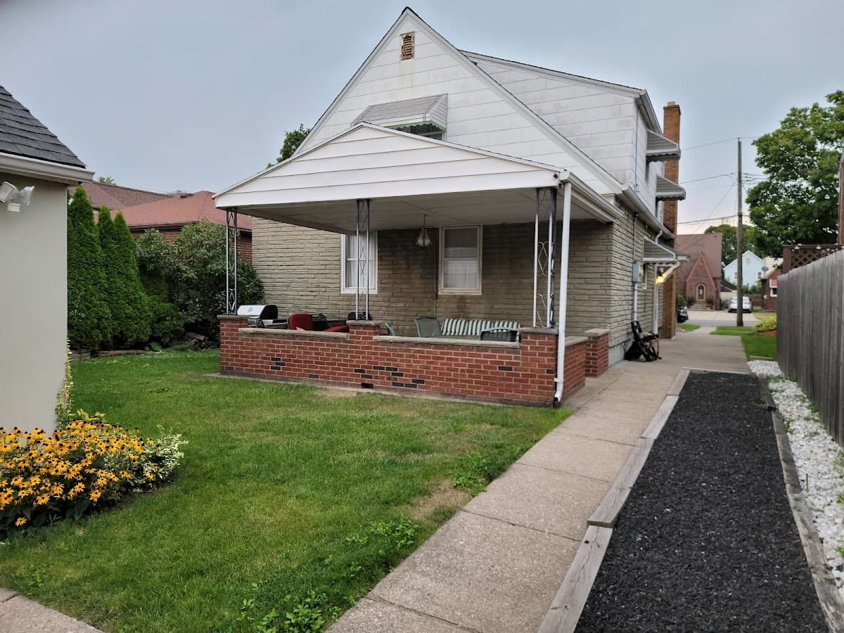The Little Italy Bed & Breakfast at Niagara Falls, NY