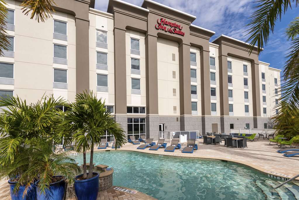 Hampton Inn & Suites Fort Myers-Colonial Blvd.