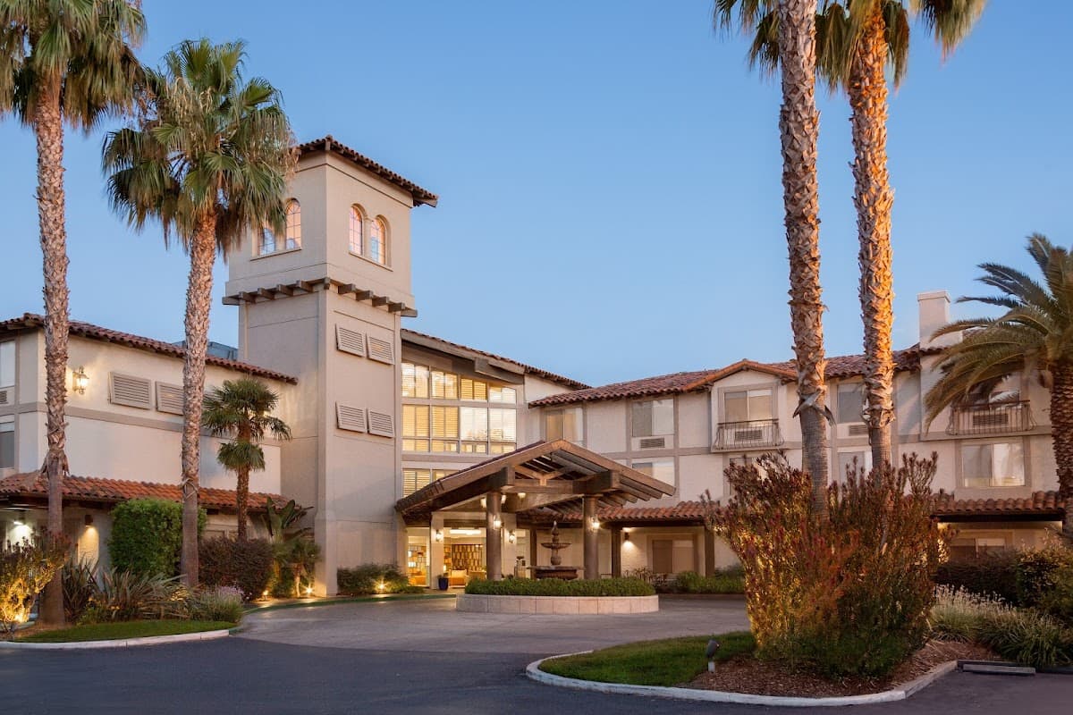 DoubleTree by Hilton Hotel Campbell - Pruneyard Plaza