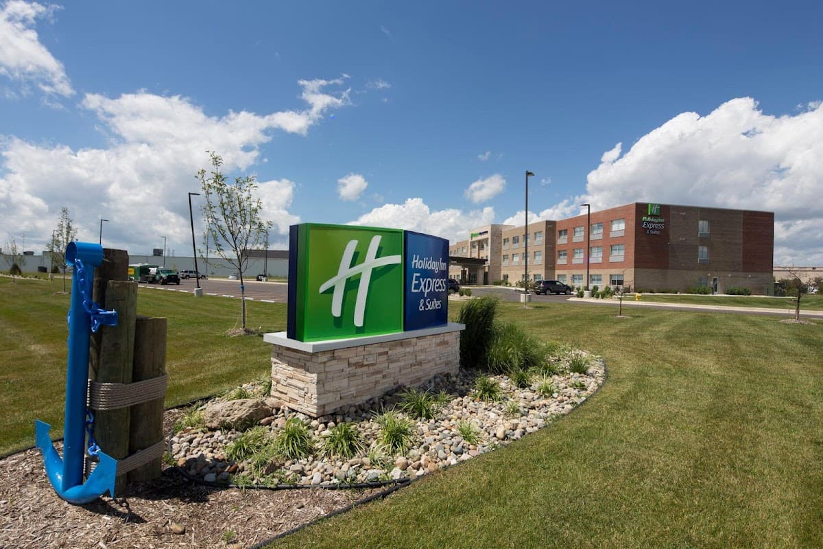 Holiday Inn Express & Suites Monroe by IHG