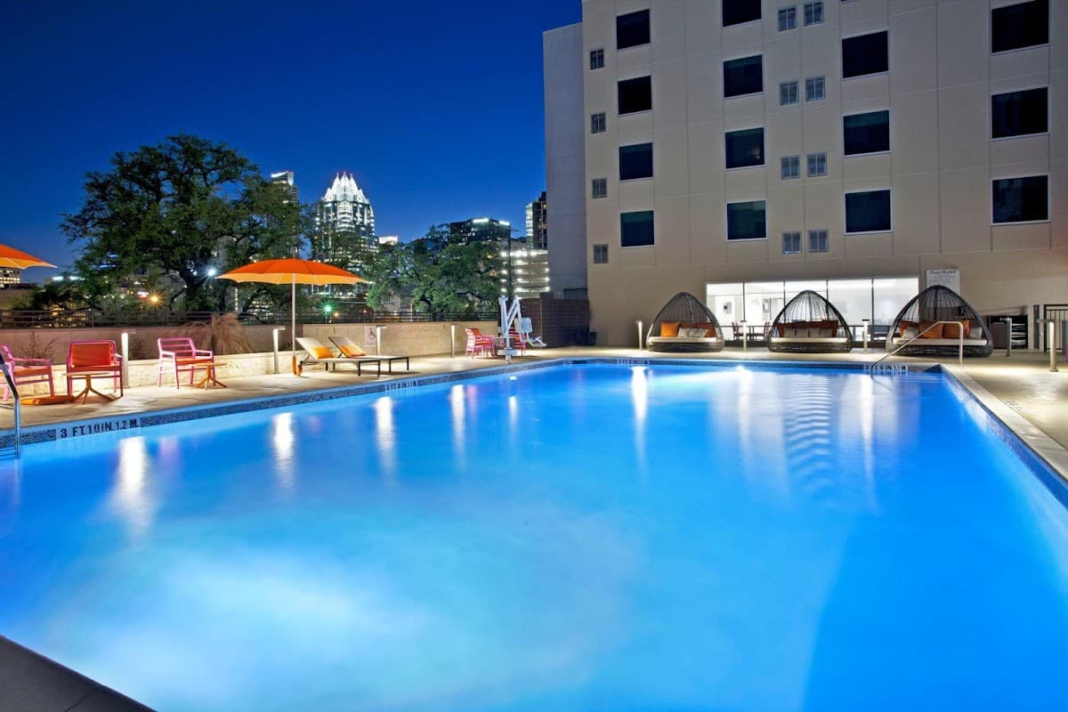 Holiday Inn Express & Suites Austin Downtown - University by IHG