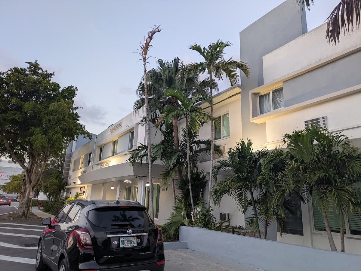 Runway Inn Miami Airport Hotel