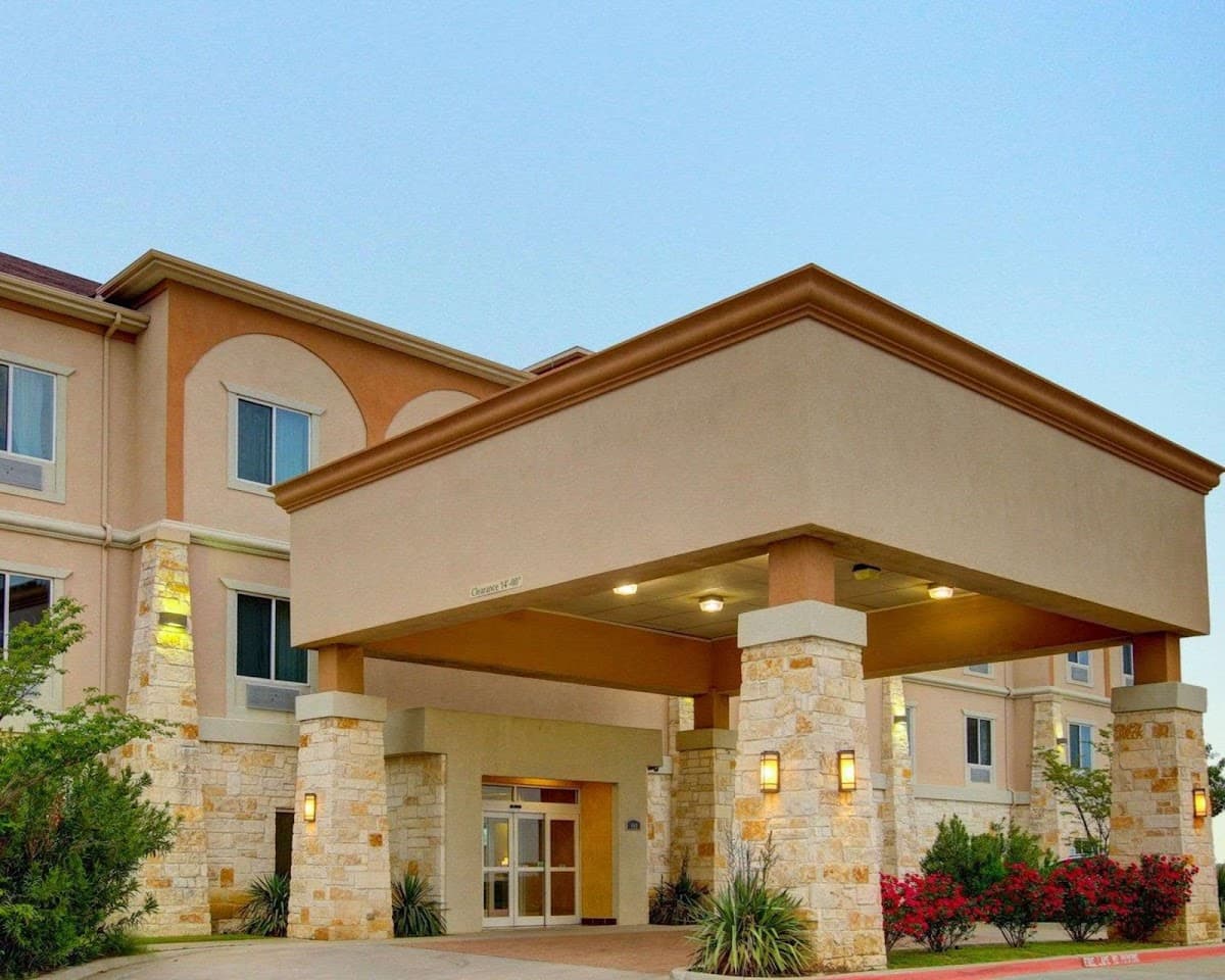 Comfort Inn & Suites