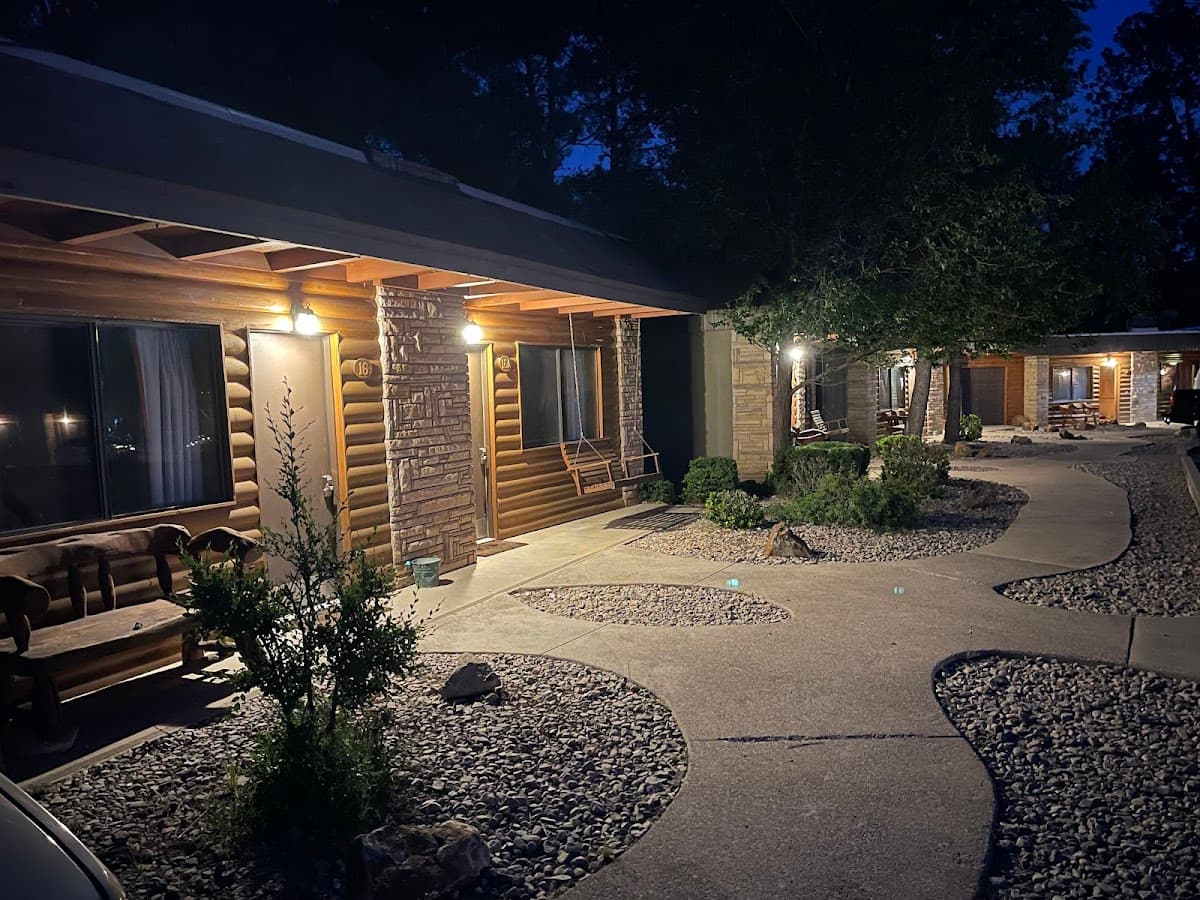 West Winds Lodge