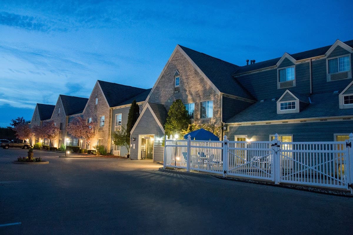 Baymont by Wyndham Mequon Milwaukee Area