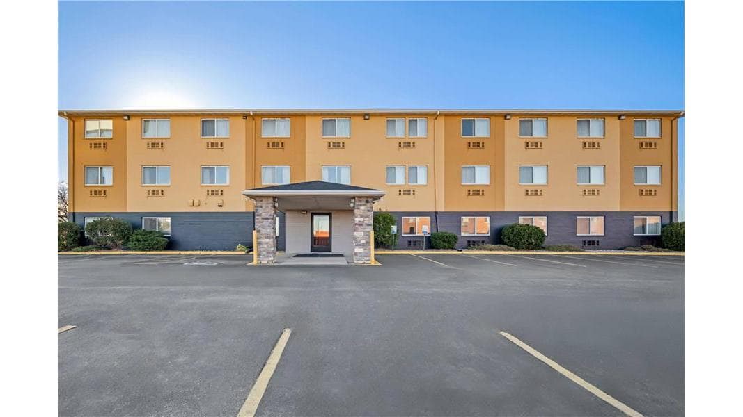 Quality Inn Dubuque on Hwy 20