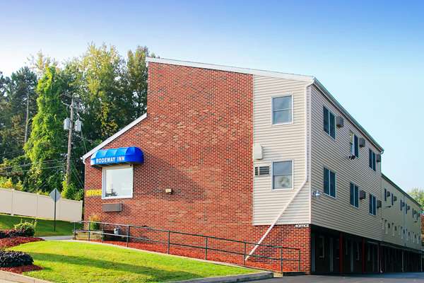 Rodeway Inn State College - near University
