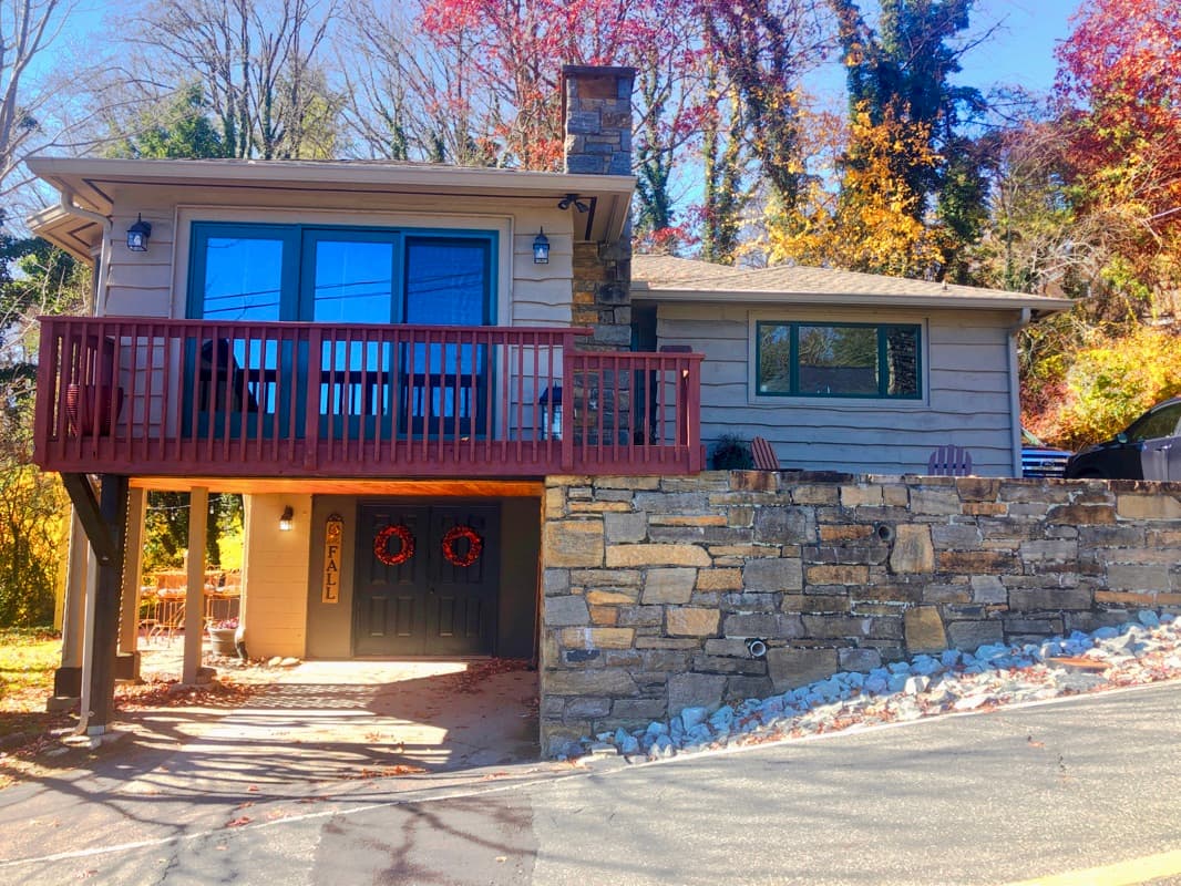Blowing Rock Hill House