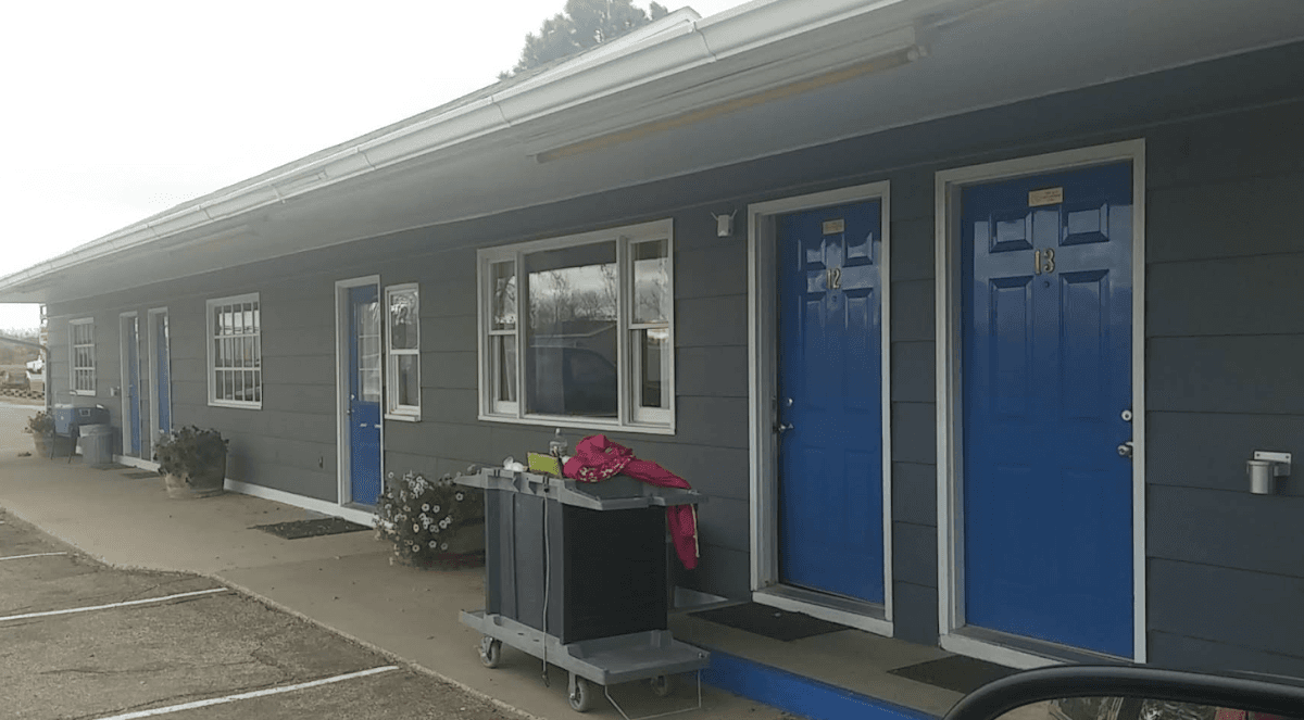 The Dew Drop Inn Motel