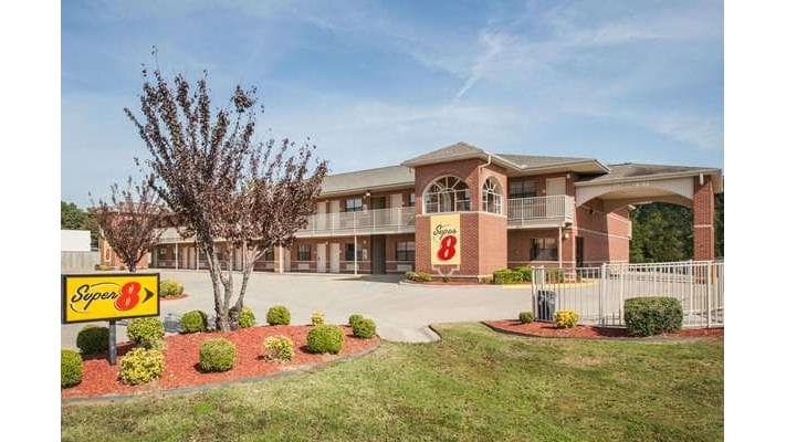 Super 8 by Wyndham Cabot