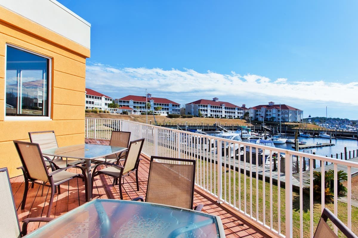 Holiday Inn Express & Suites N. Myrtle Beach-Little River