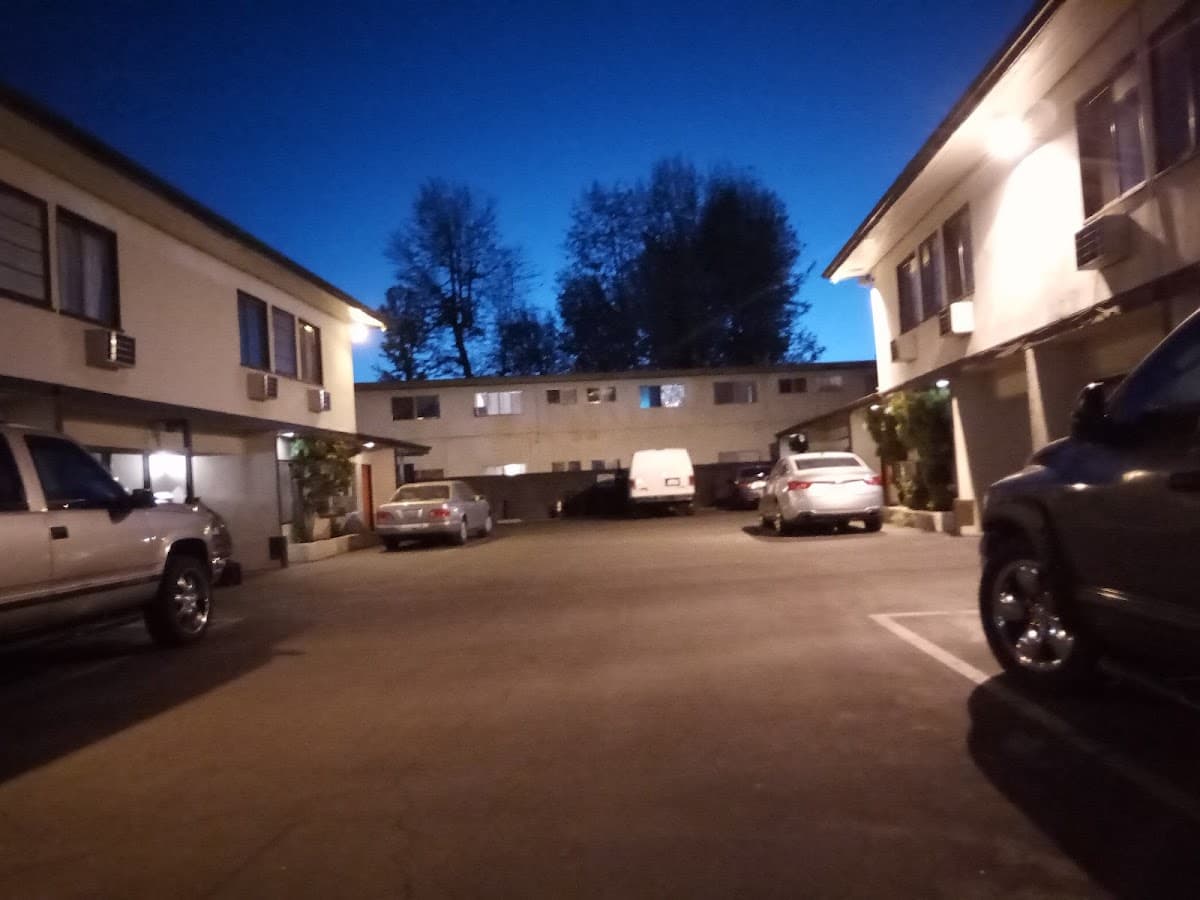 Pepper Tree Motel