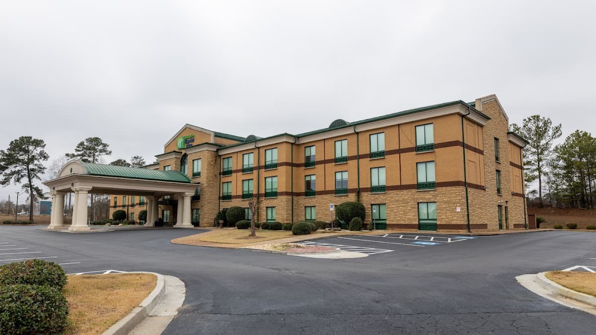 Holiday Inn Express & Suites Macon - I-475 by IHG