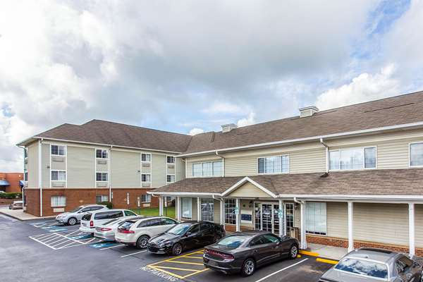 Suburban Studios near University of North Carolina-Charlotte