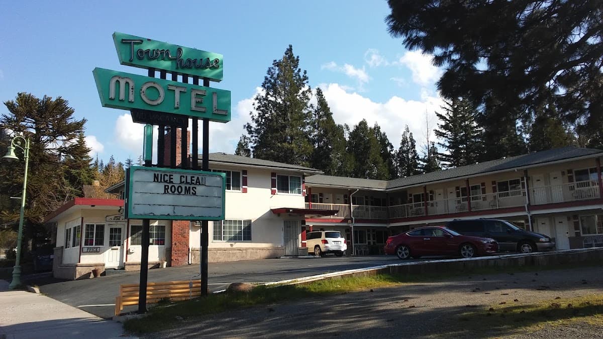 Townhouse Motel