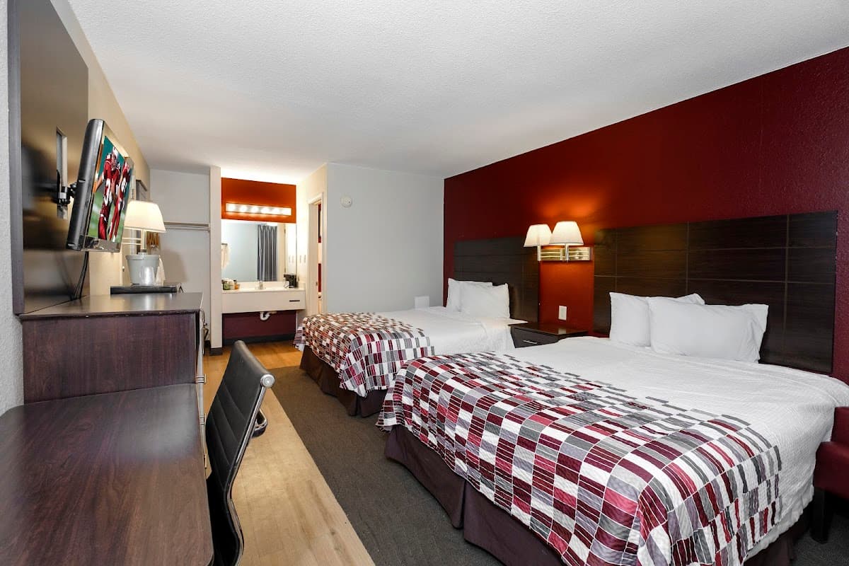 Holton Inn & Suites (Formerly Red Roof Inn)