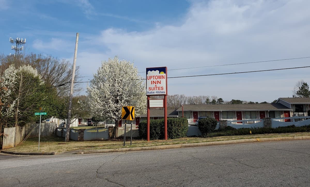 Uptown Inn & Suites