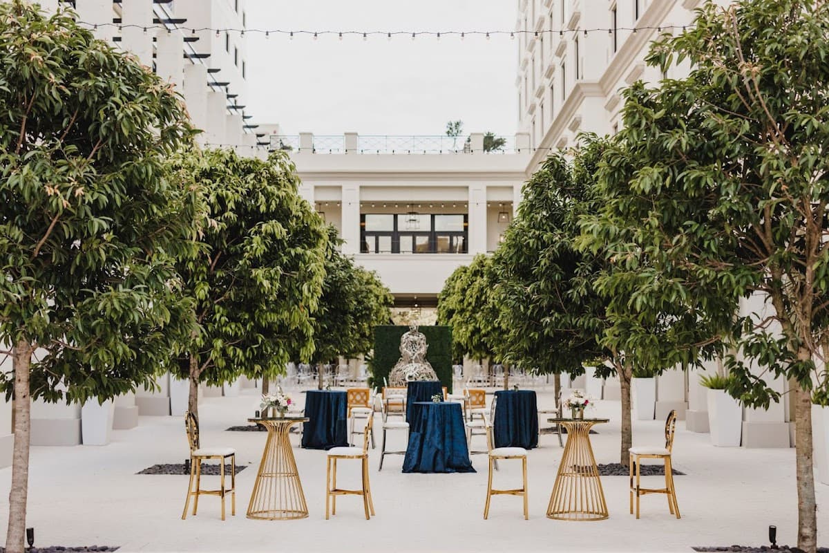 Thesis Hotel Miami Coral Gables