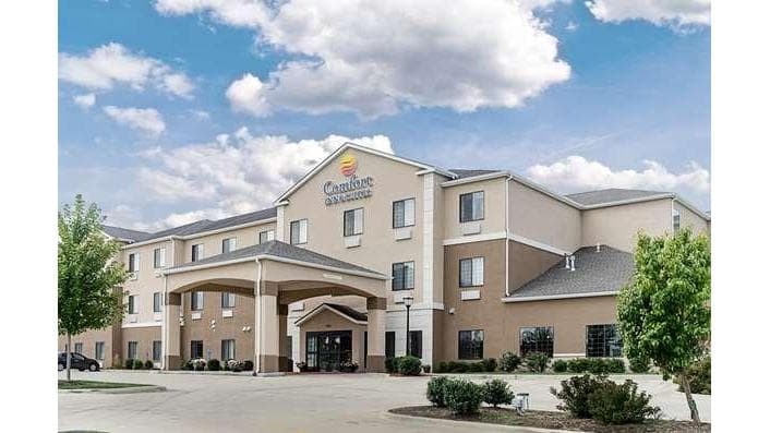Comfort Inn & Suites Lawrence - University Area