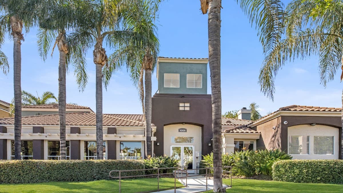 Centre Club Apartments