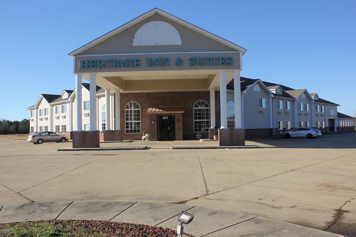 Heritage Inn & Suites