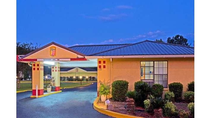 Super 8 by Wyndham Chipley