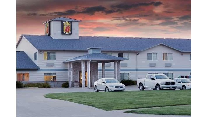 Super 8 by Wyndham Carroll/East
