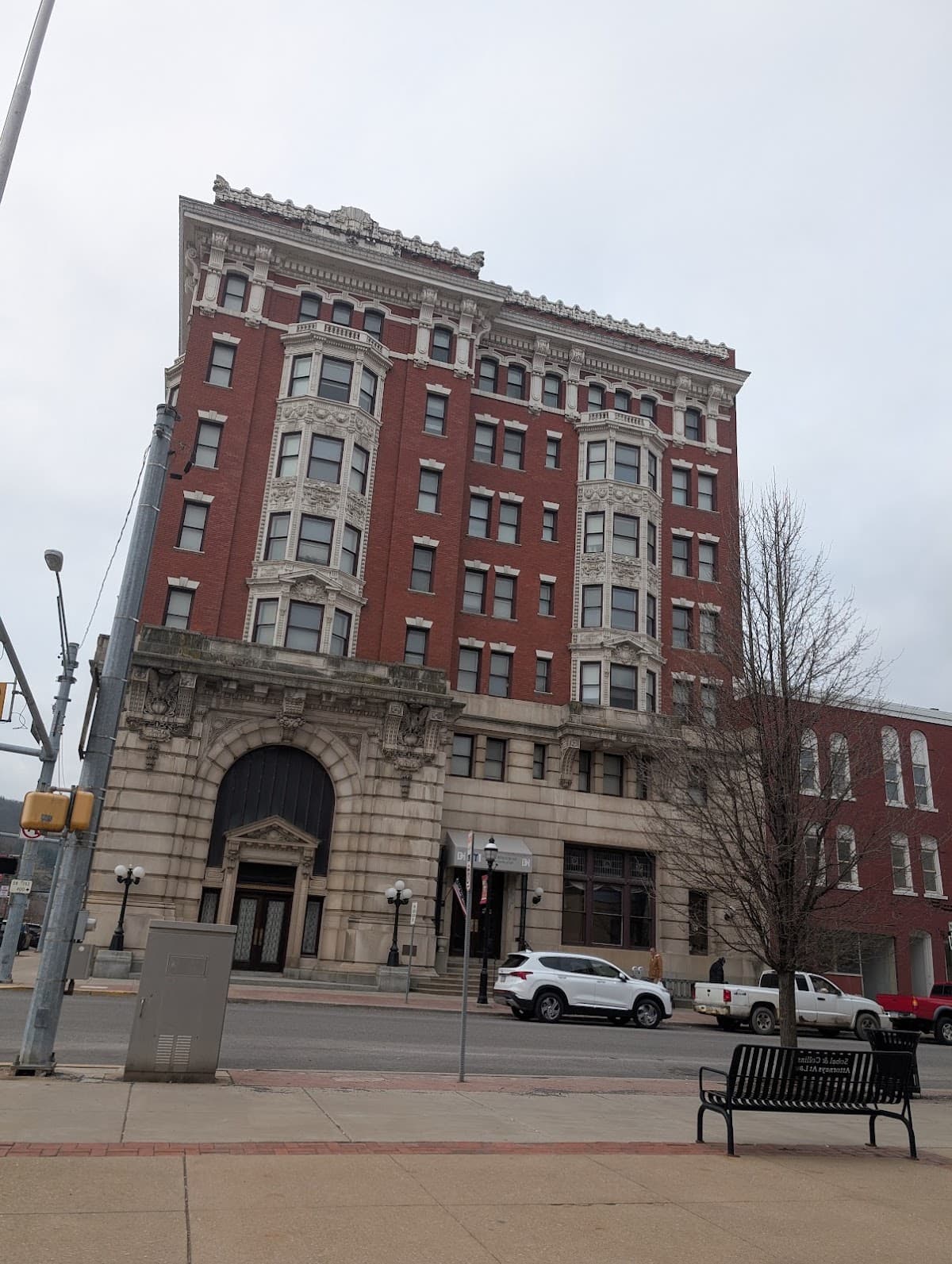 Dimeling Hotel