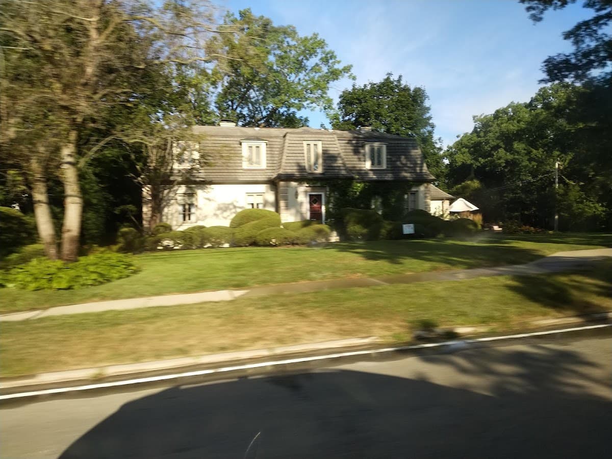 Ravinia Guest House Inc.