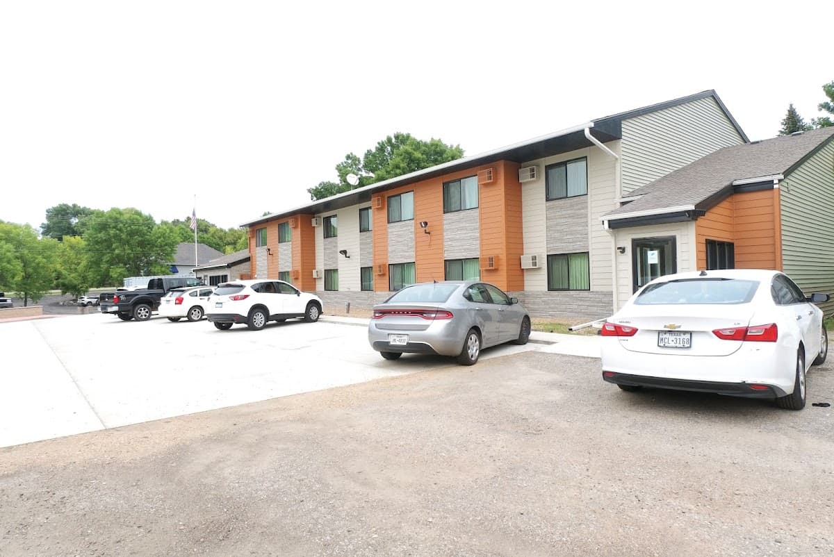 Waconia Inn & Suites