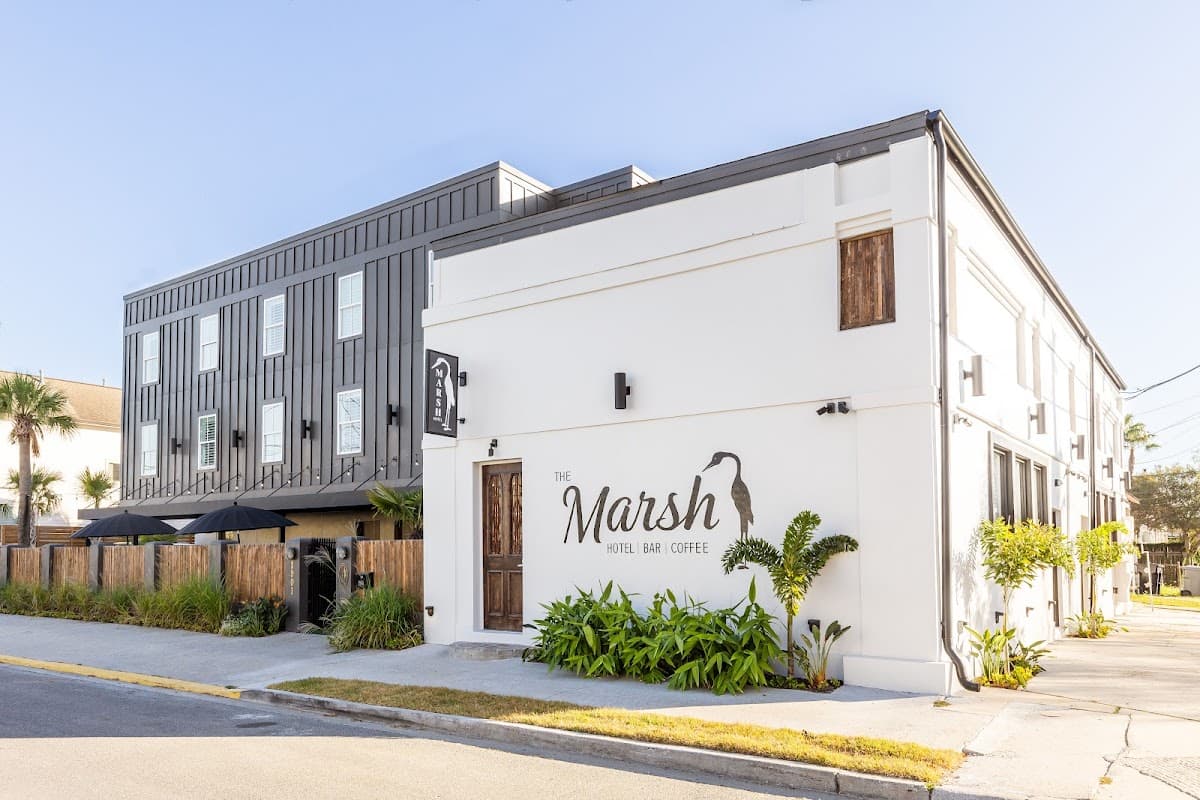 Marsh Hotel