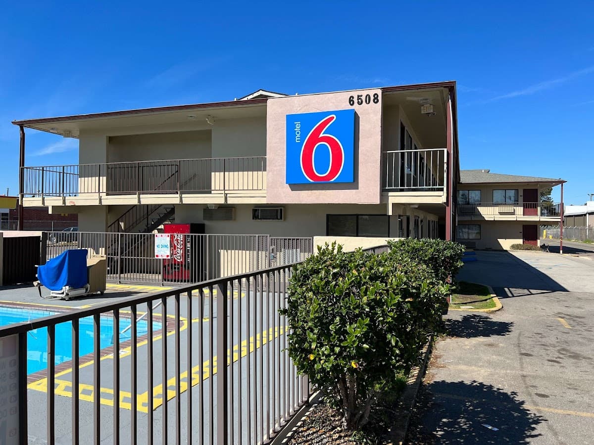 Motel 6 Hattiesburg, MS