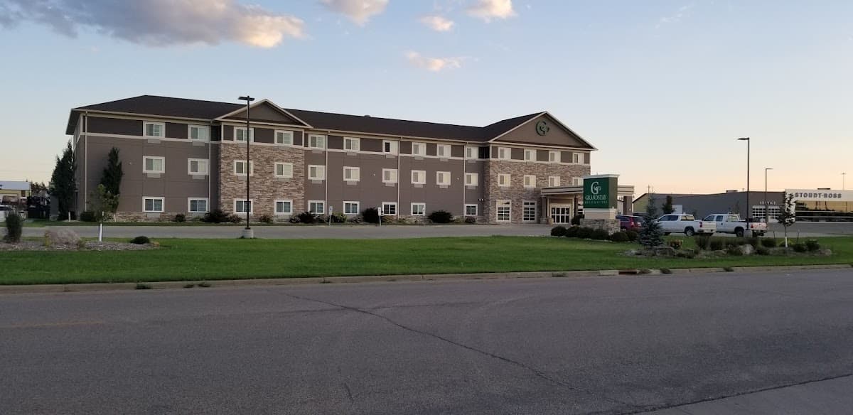 GrandStay Hotel & Suites Valley City
