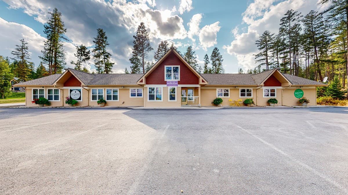 Flathead Lake Hostel