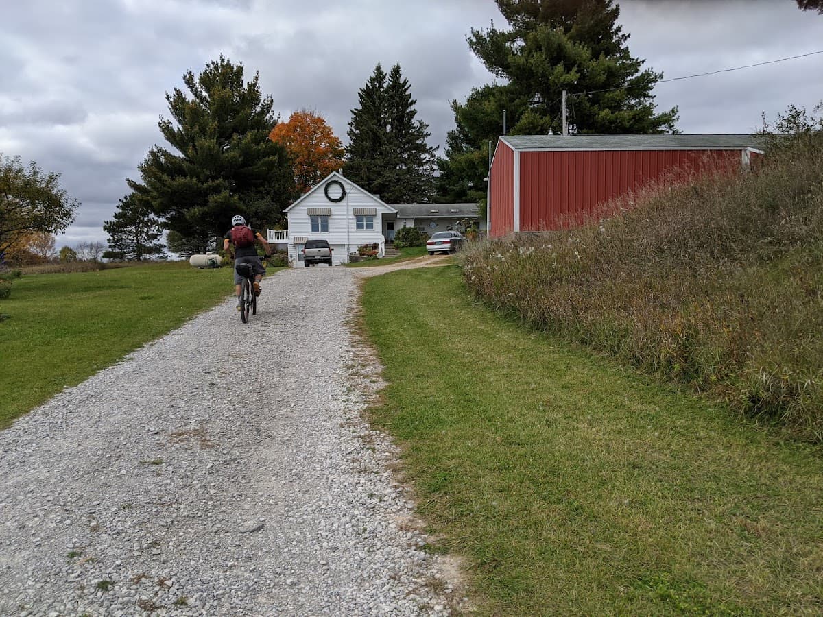 Monroe Achers Farm Co. Bed & Breakfast