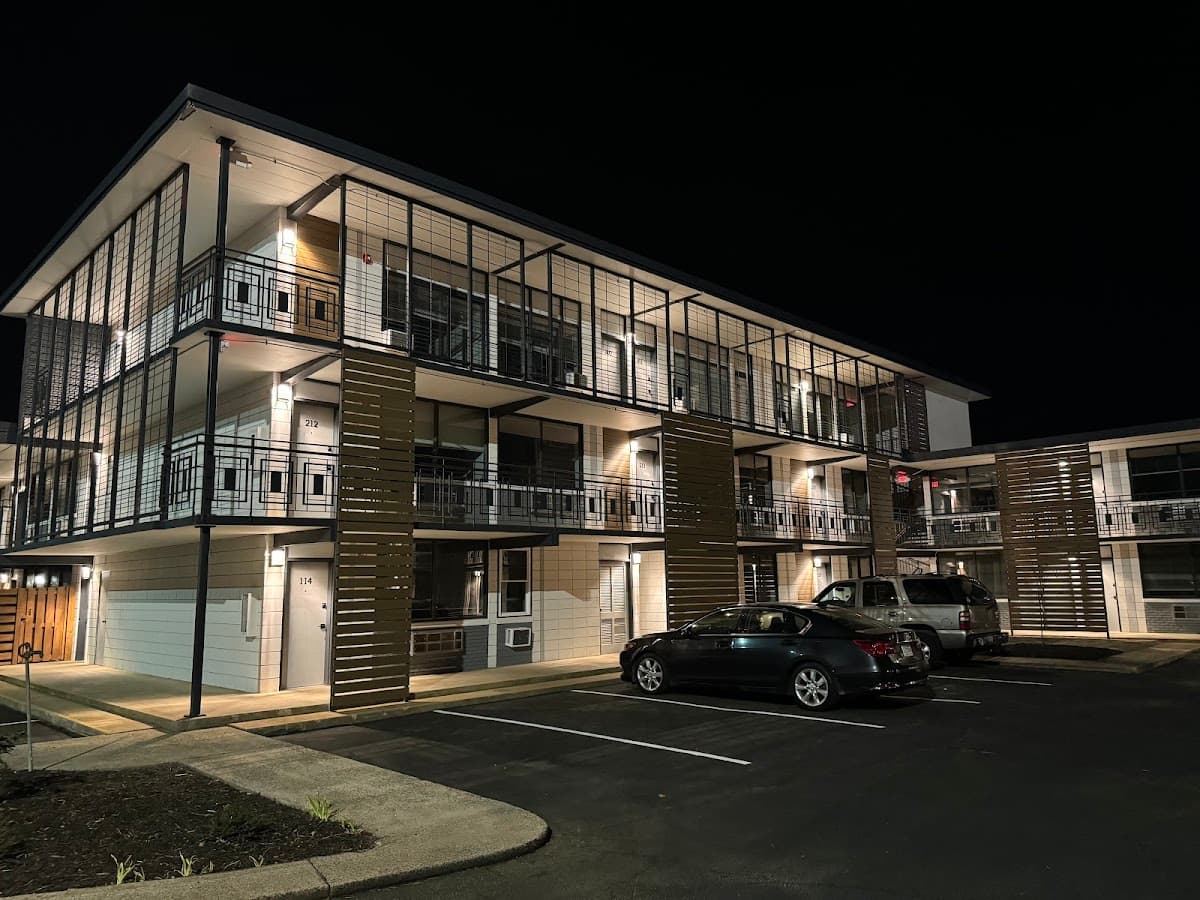 Thunderbird Motor Lodge