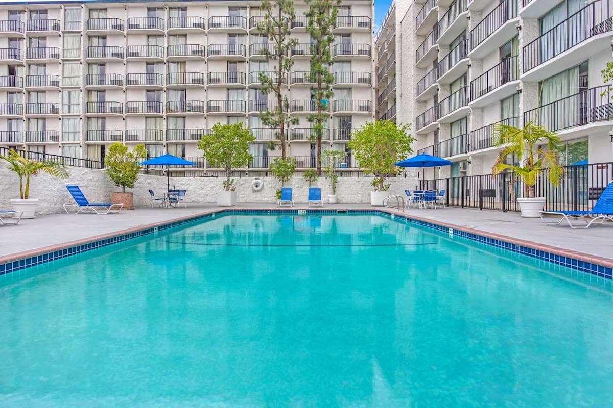 Days Inn by Wyndham Glendale Los Angeles